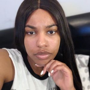 Meet your Posher, Dara